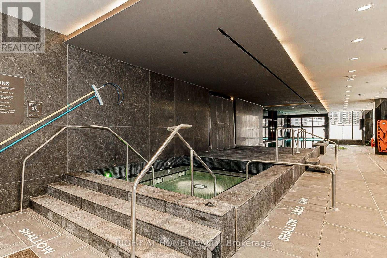 3808 - 11 Yorkville Avenue, Toronto, Ontario  M4W 0B7 - Photo 45 - C12832036