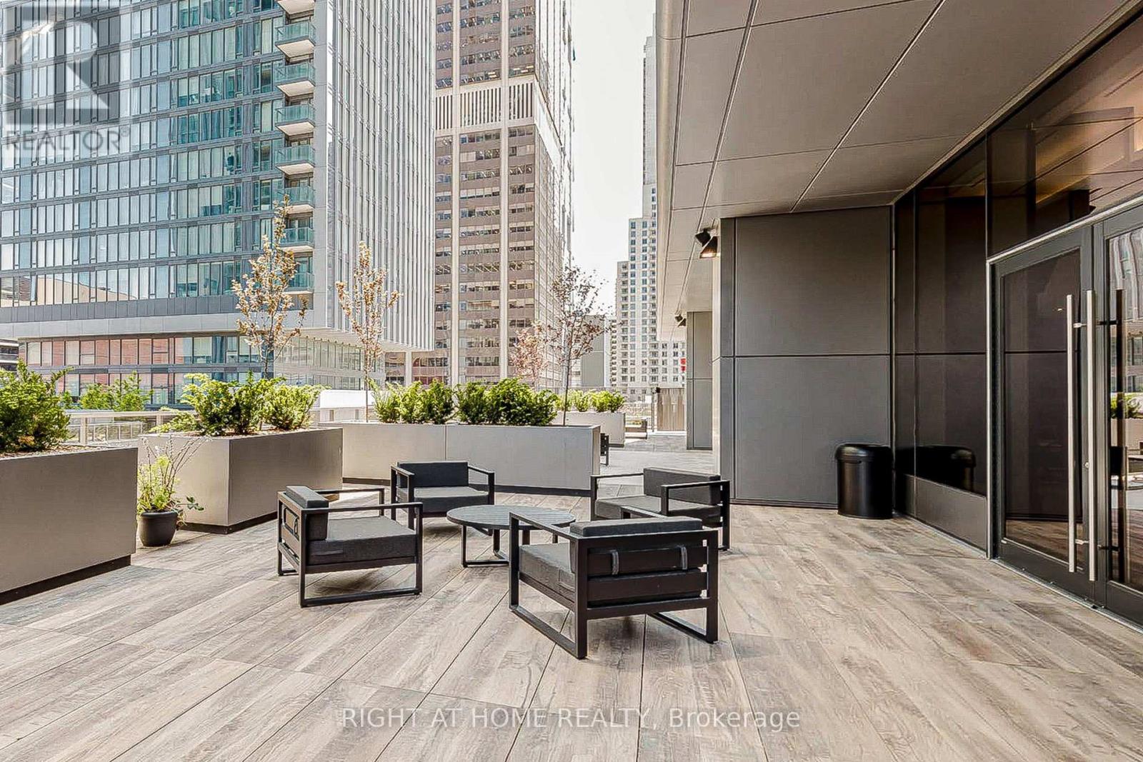 3808 - 11 Yorkville Avenue, Toronto, Ontario  M4W 0B7 - Photo 43 - C12832036