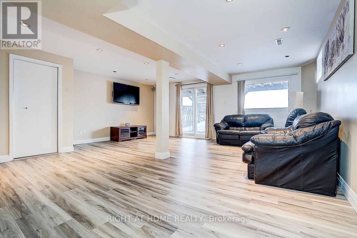 32 Macauley Drive, Markham, Ontario  L3T 5S4 - Photo 29 - N12832048