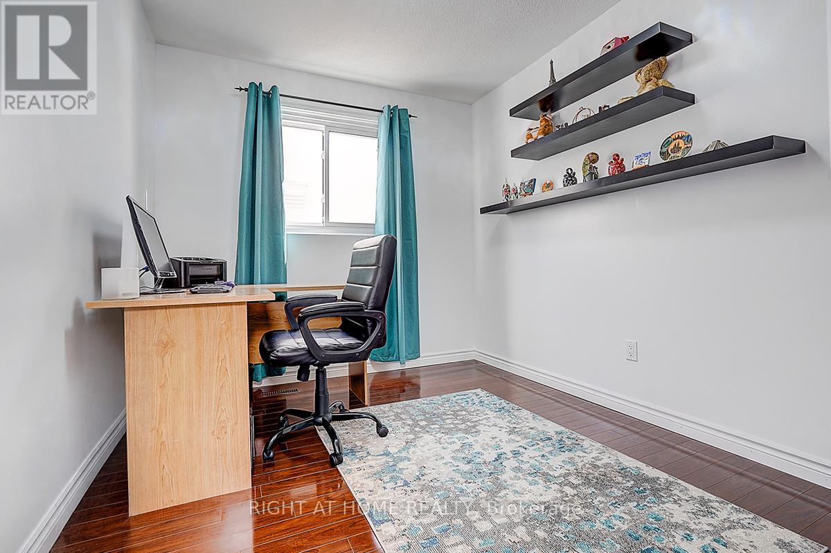 32 Macauley Drive, Markham, Ontario  L3T 5S4 - Photo 25 - N12832048