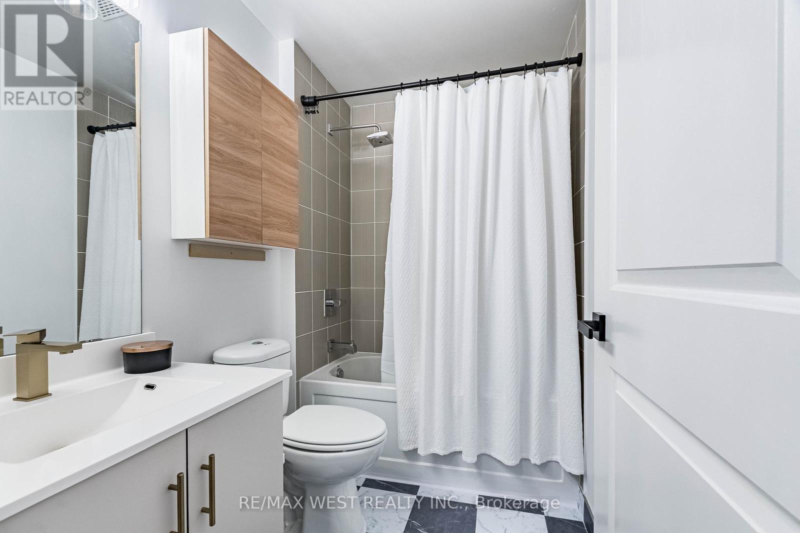 217 - 16 Brookers Lane, Toronto, Ontario  M8V 0A5 - Photo 10 - W12829908