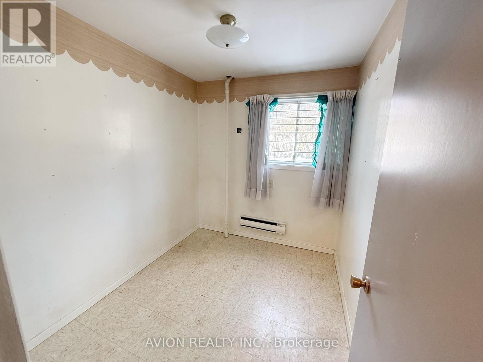 81 Clancy Drive, Toronto, Ontario  M2J 2V7 - Photo 14 - C12832072