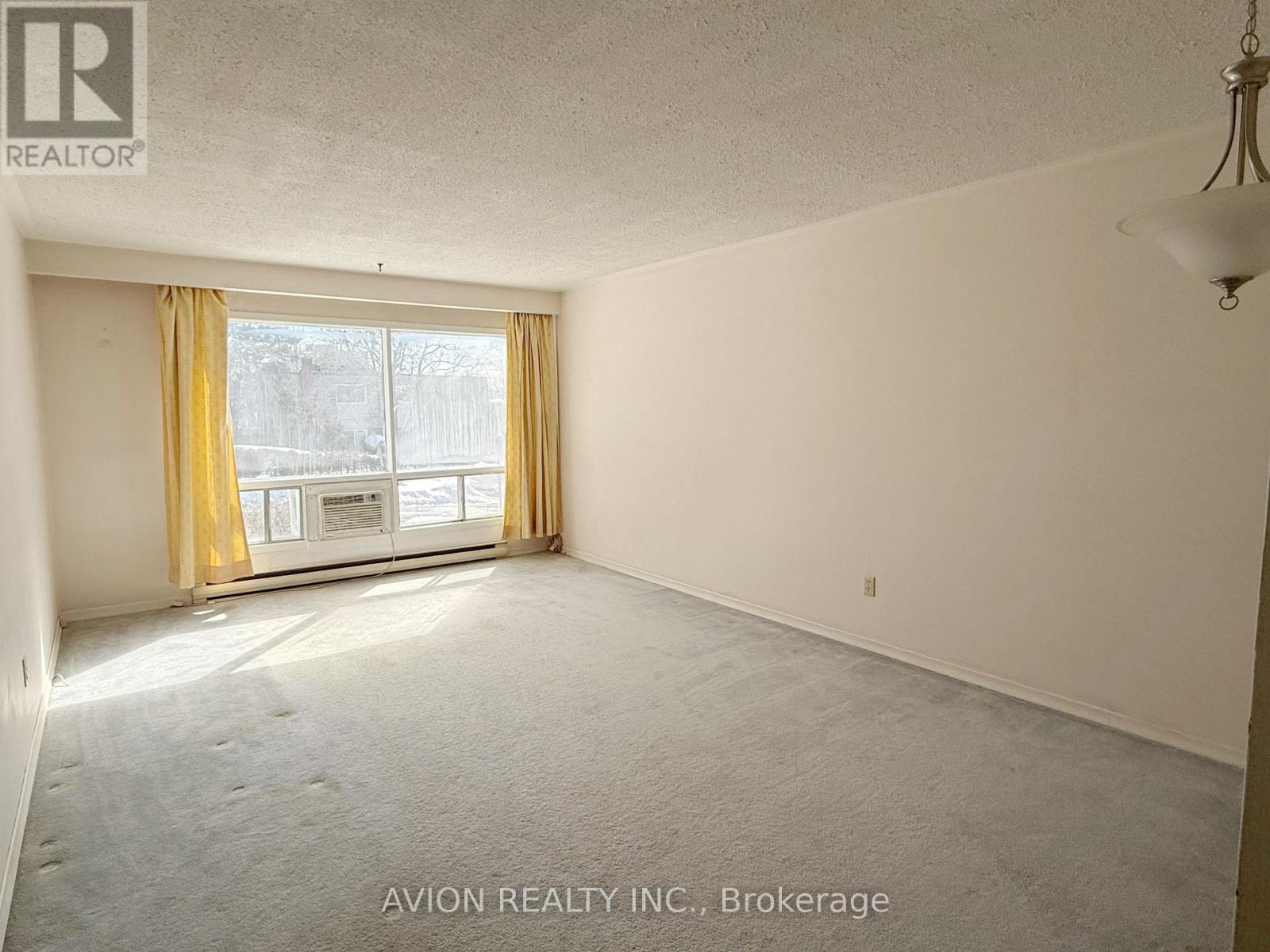 81 Clancy Drive, Toronto, Ontario  M2J 2V7 - Photo 3 - C12832072