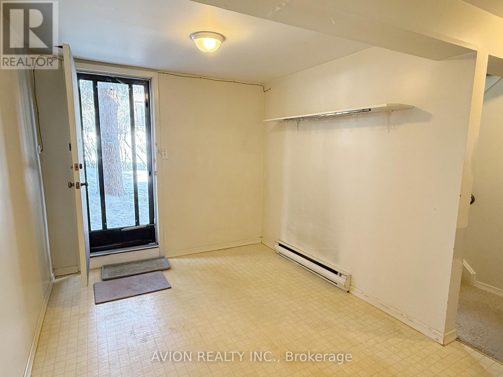 81 Clancy Drive, Toronto, Ontario  M2J 2V7 - Photo 9 - C12832072