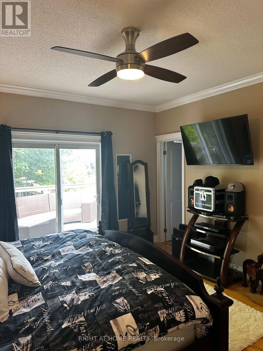 109 Livia Herman Way, Barrie (East Bayfield), Ontario  L4M 7K5 - Photo 15 - S12832076