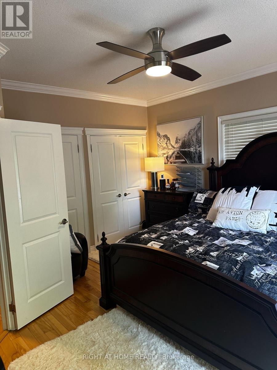 109 Livia Herman Way, Barrie (East Bayfield), Ontario  L4M 7K5 - Photo 19 - S12832076