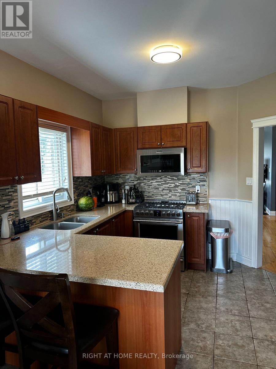 109 Livia Herman Way, Barrie (East Bayfield), Ontario  L4M 7K5 - Photo 6 - S12832076