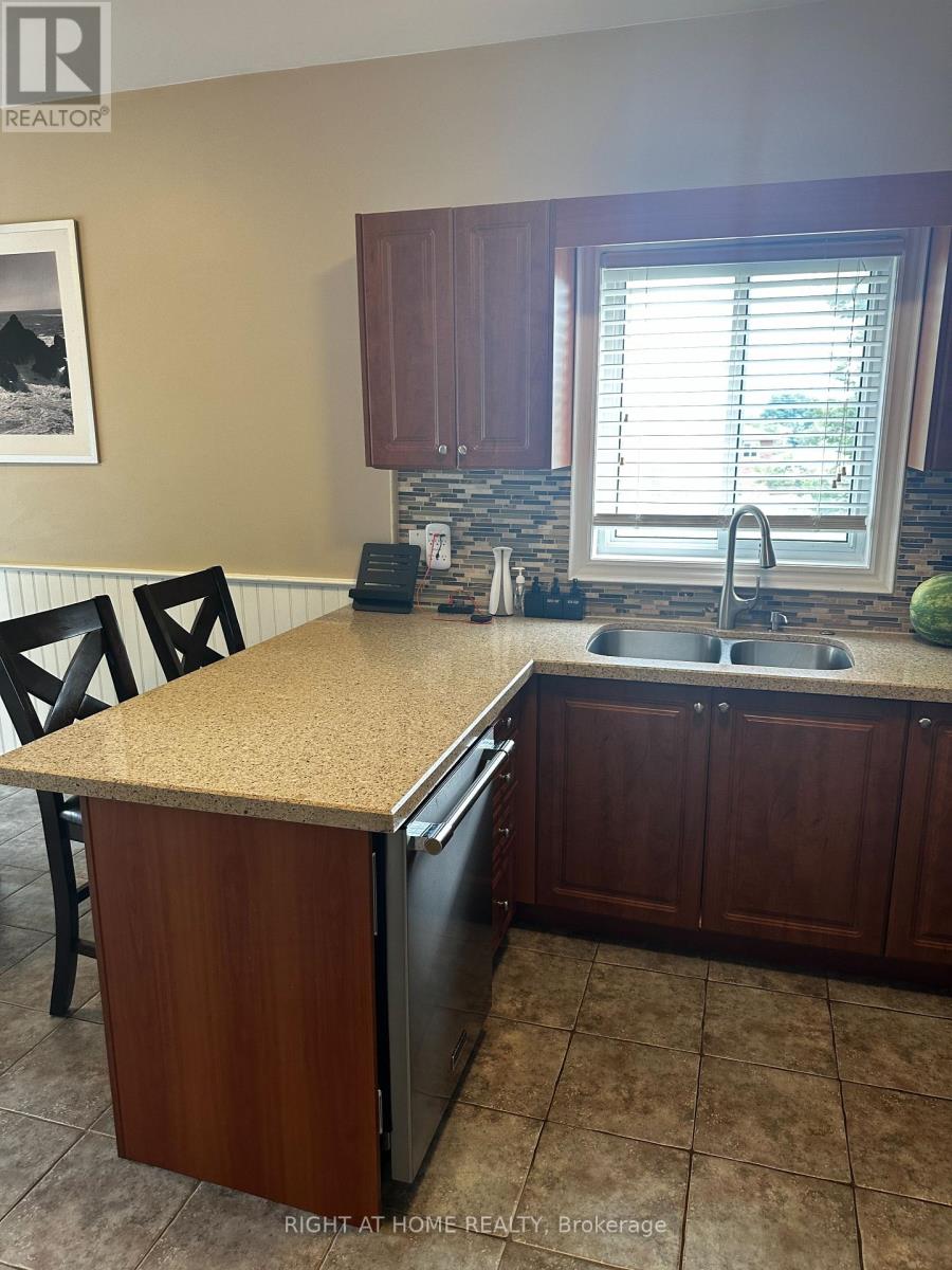 109 Livia Herman Way, Barrie (East Bayfield), Ontario  L4M 7K5 - Photo 9 - S12832076