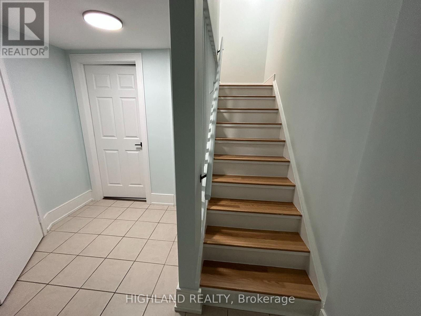 916 Golden Farmer Way, Mississauga, Ontario  L5W 1B4 - Photo 18 - W12832094