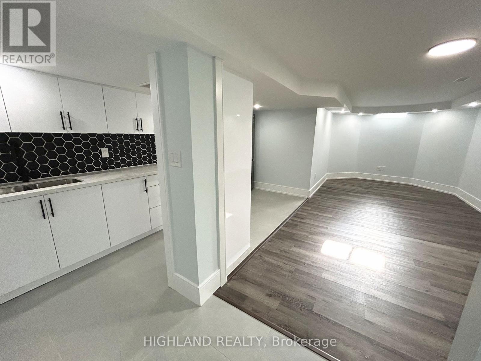 916 Golden Farmer Way, Mississauga, Ontario  L5W 1B4 - Photo 19 - W12832094