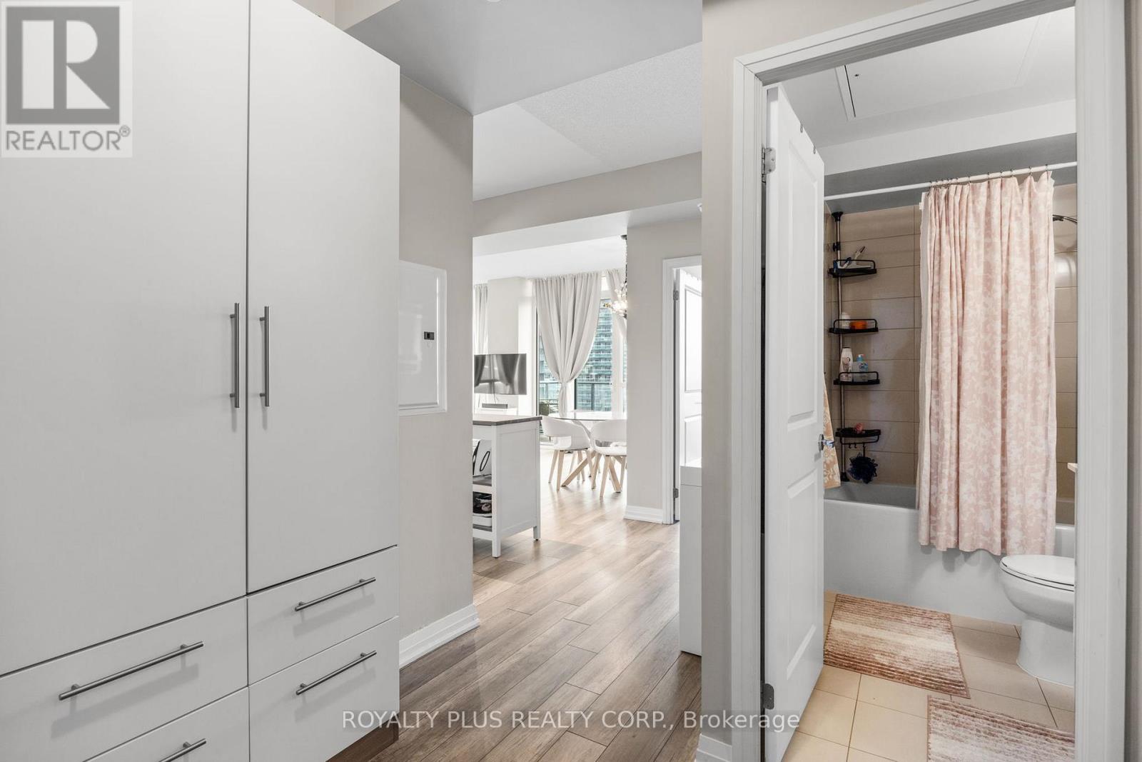 2109 - 59 Annie Craig Drive, Toronto, Ontario  M8V 0C4 - Photo 5 - W12832102