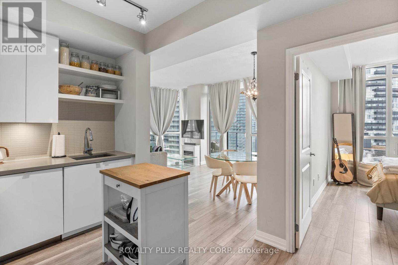 2109 - 59 Annie Craig Drive, Toronto, Ontario  M8V 0C4 - Photo 7 - W12832102