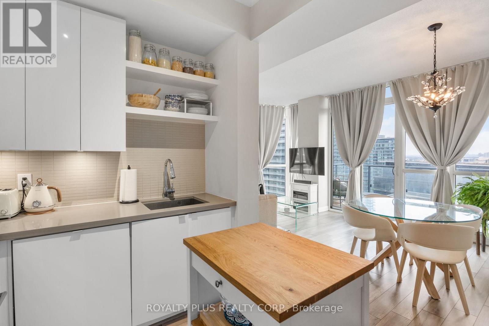 2109 - 59 Annie Craig Drive, Toronto, Ontario  M8V 0C4 - Photo 8 - W12832102