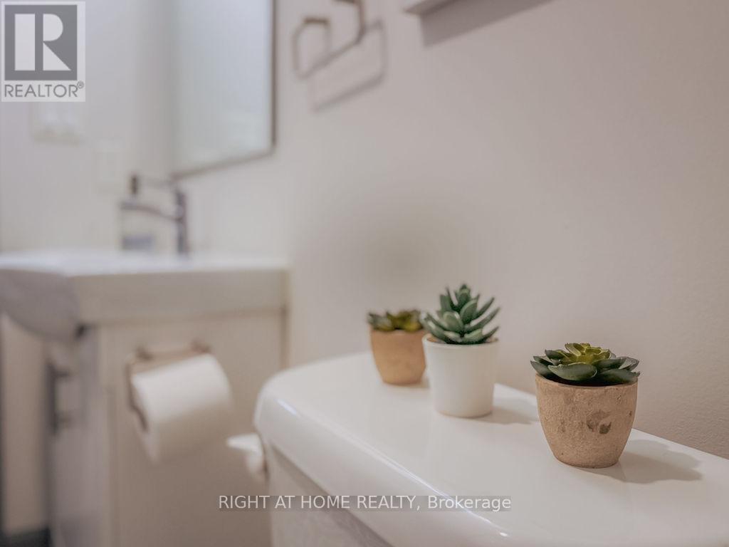 121 - 258a Sunview Street, Waterloo, Ontario  N2L 0H6 - Photo 8 - X12832078