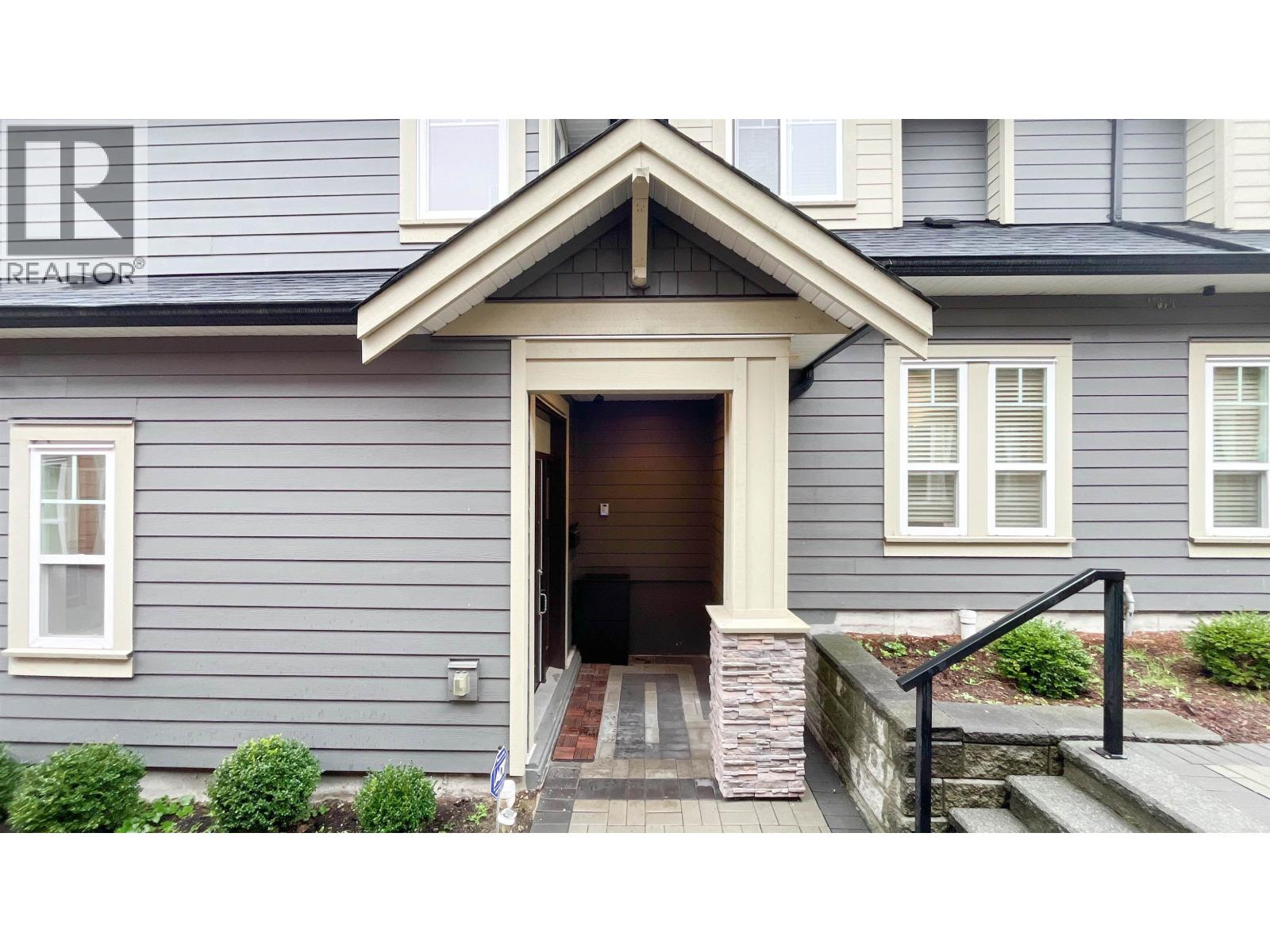 101 910 Delestre Avenue, Coquitlam, British Columbia  V3K 2G6 - Photo 2 - R3092520