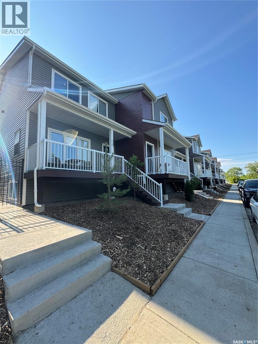 443 L Avenue S, Saskatoon, Saskatchewan  S7M 5Y6 - Photo 1 - SK029438
