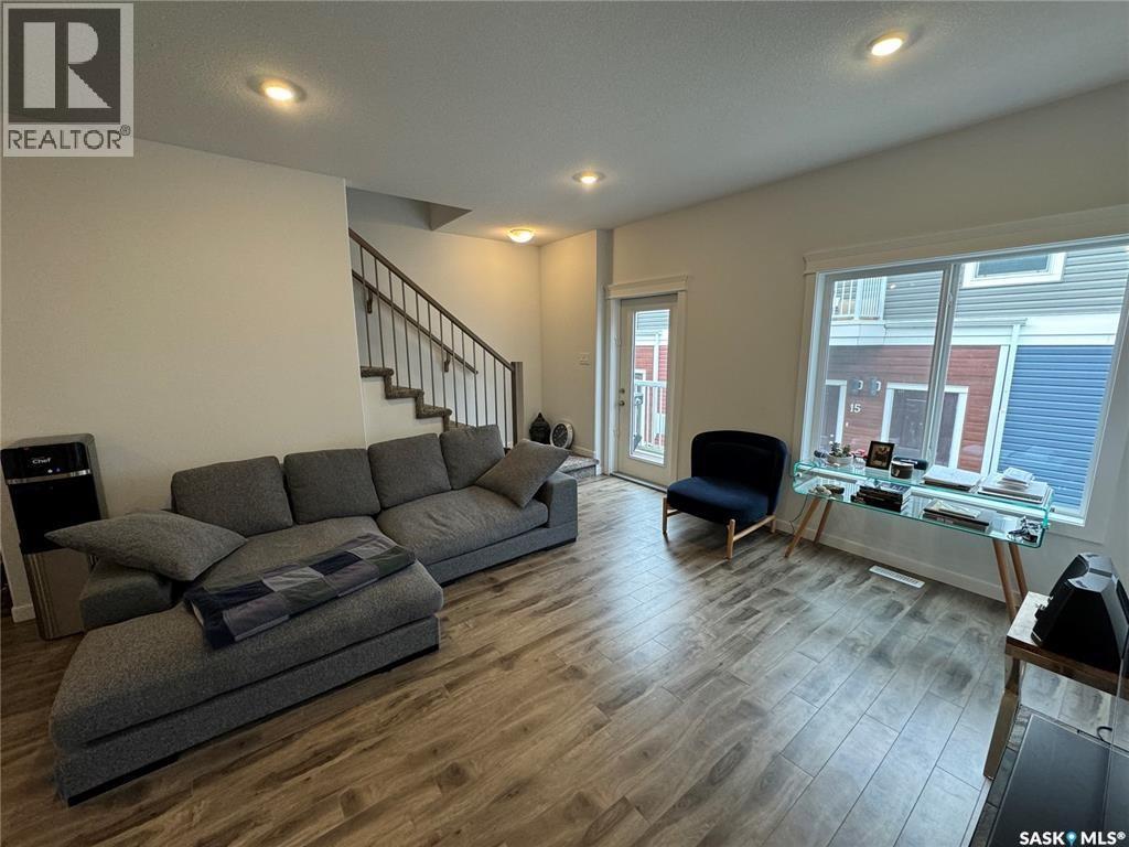 443 L Avenue S, Saskatoon, Saskatchewan  S7M 5Y6 - Photo 13 - SK029438