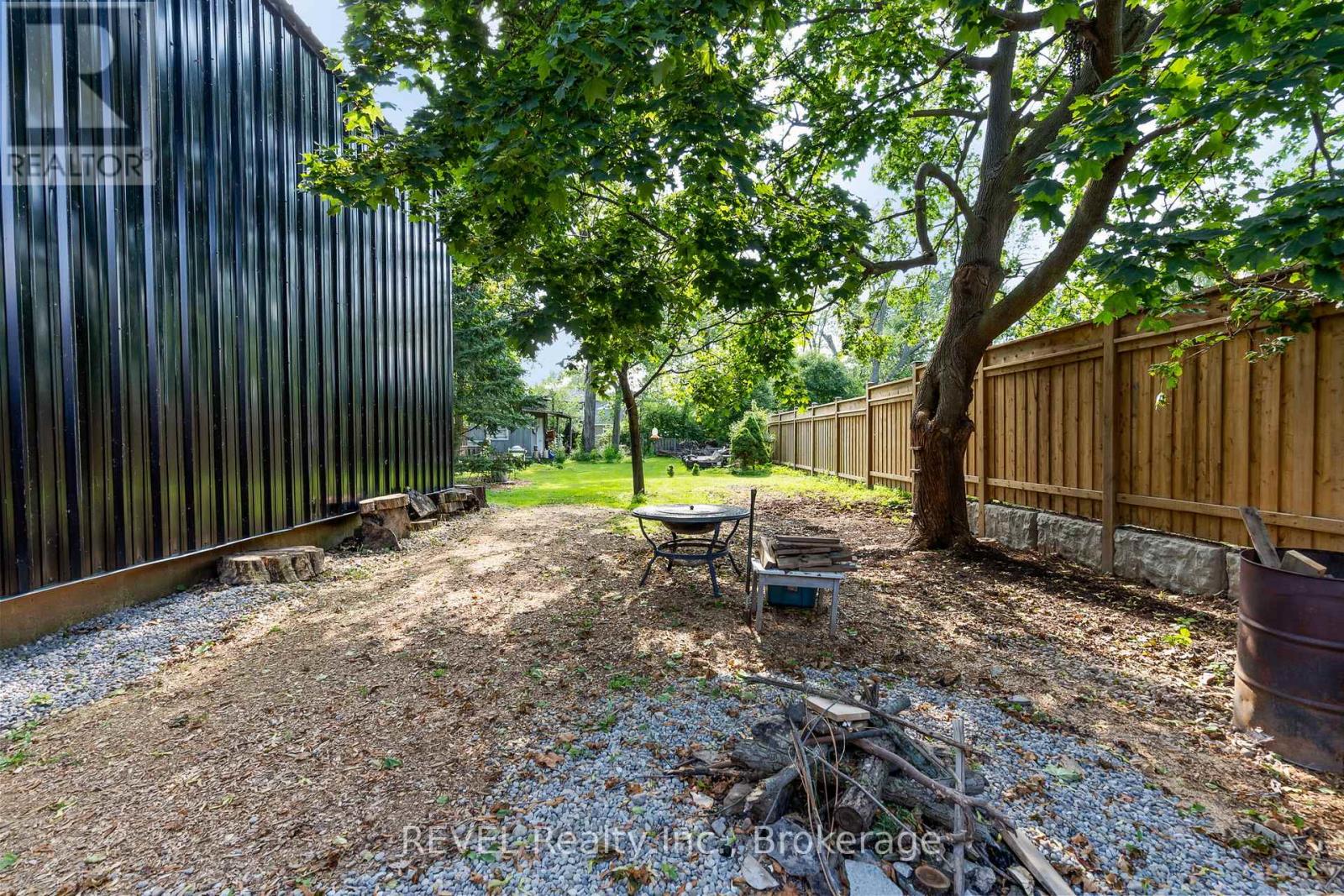 335 Helena Street, Fort Erie, Ontario  L2A 4J7 - Photo 26 - X12832112