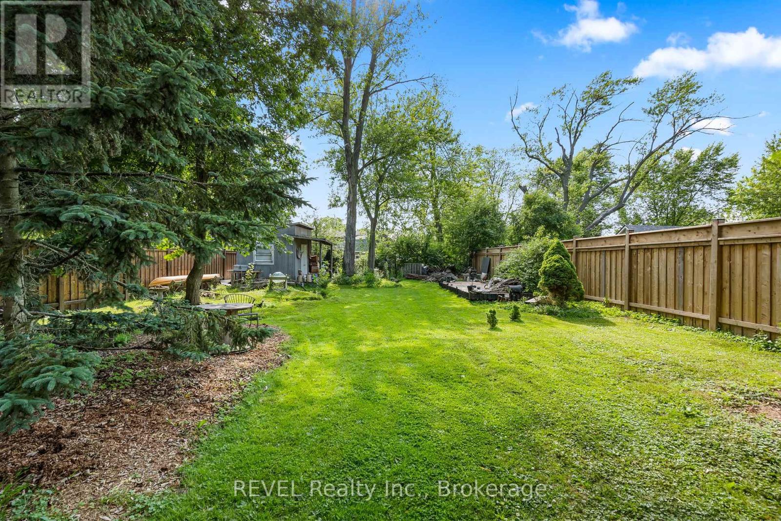 335 Helena Street, Fort Erie, Ontario  L2A 4J7 - Photo 27 - X12832112