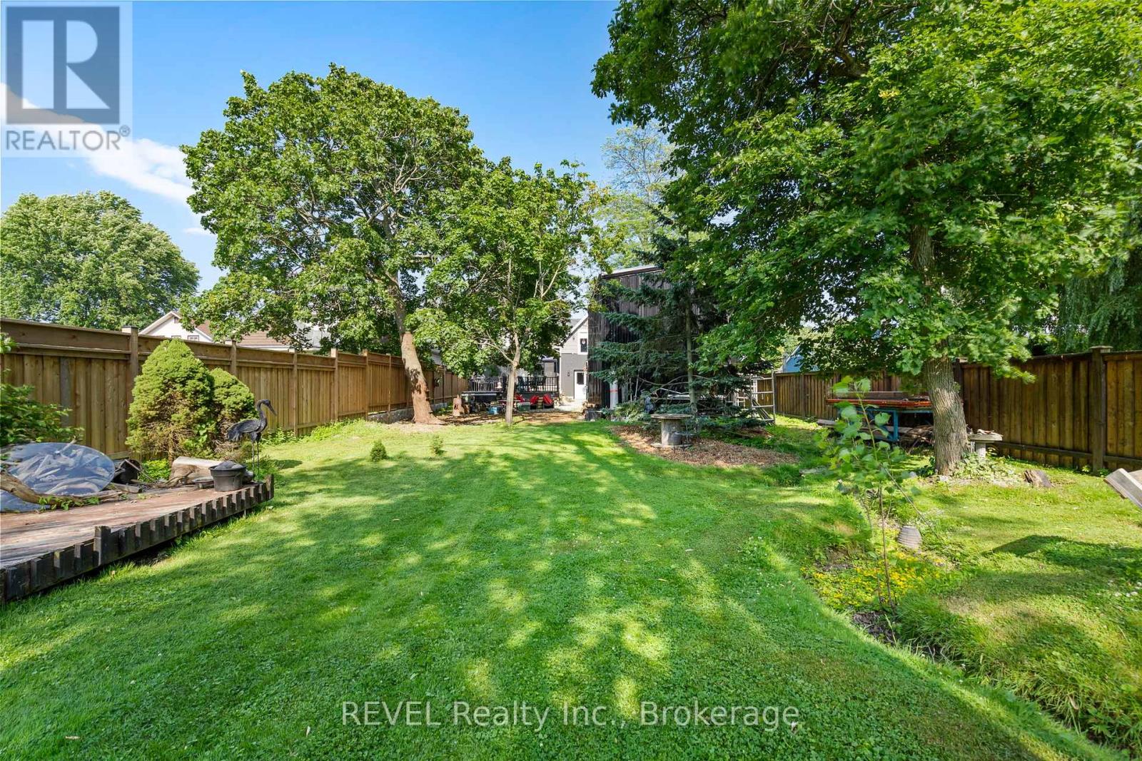 335 Helena Street, Fort Erie, Ontario  L2A 4J7 - Photo 29 - X12832112