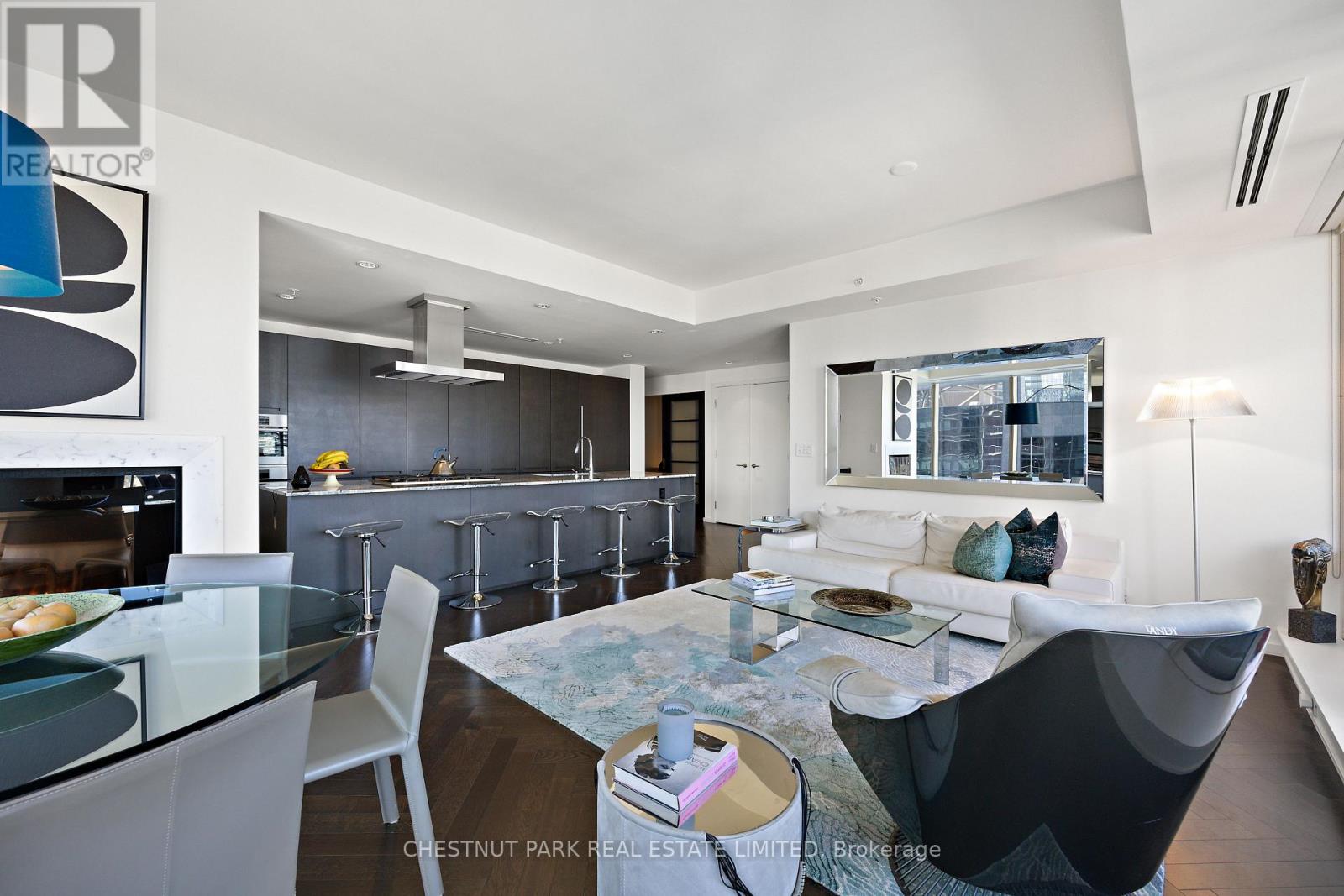 3006 - 180 University Avenue, Toronto, Ontario  M5H 0A2 - Photo 10 - C12832110