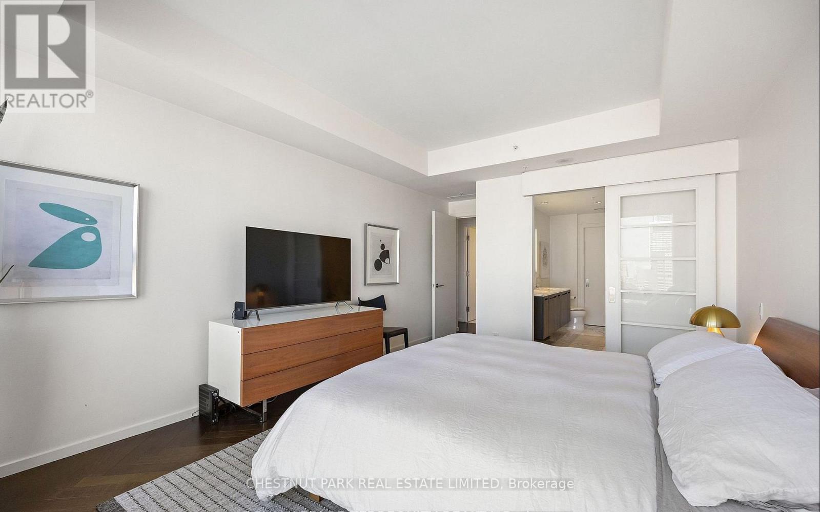 3006 - 180 University Avenue, Toronto, Ontario  M5H 0A2 - Photo 17 - C12832110