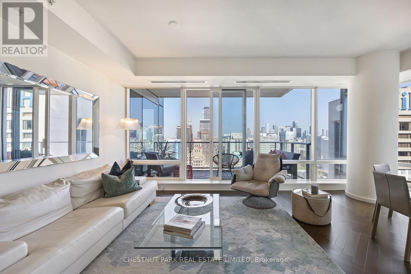 3006 - 180 University Avenue, Toronto, Ontario  M5H 0A2 - Photo 2 - C12832110