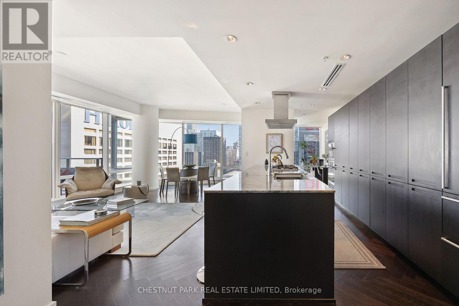 3006 - 180 University Avenue, Toronto, Ontario  M5H 0A2 - Photo 7 - C12832110