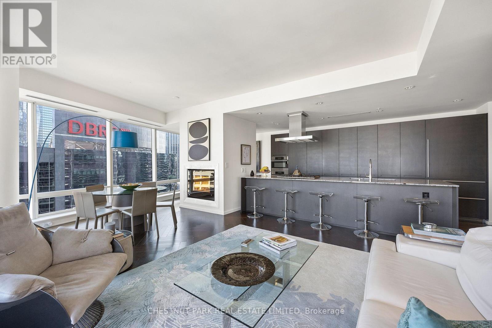 3006 - 180 University Avenue, Toronto, Ontario  M5H 0A2 - Photo 9 - C12832110