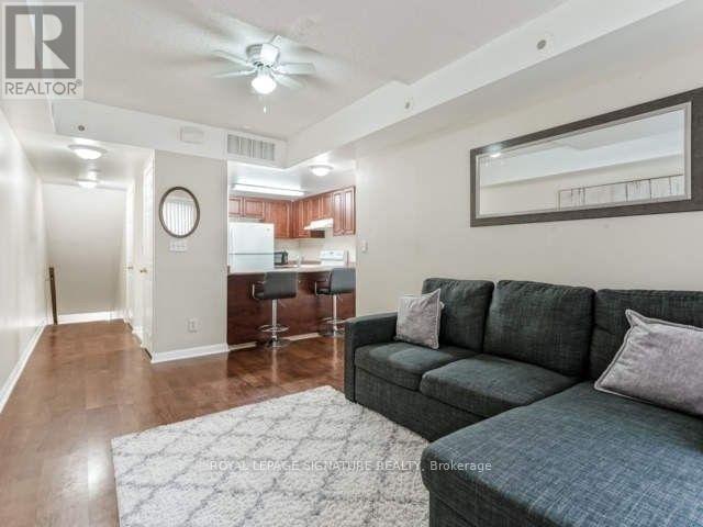 2033 - 3025 Finch Avenue W, Toronto, Ontario  M9M 0A2 - Photo 2 - W12832116