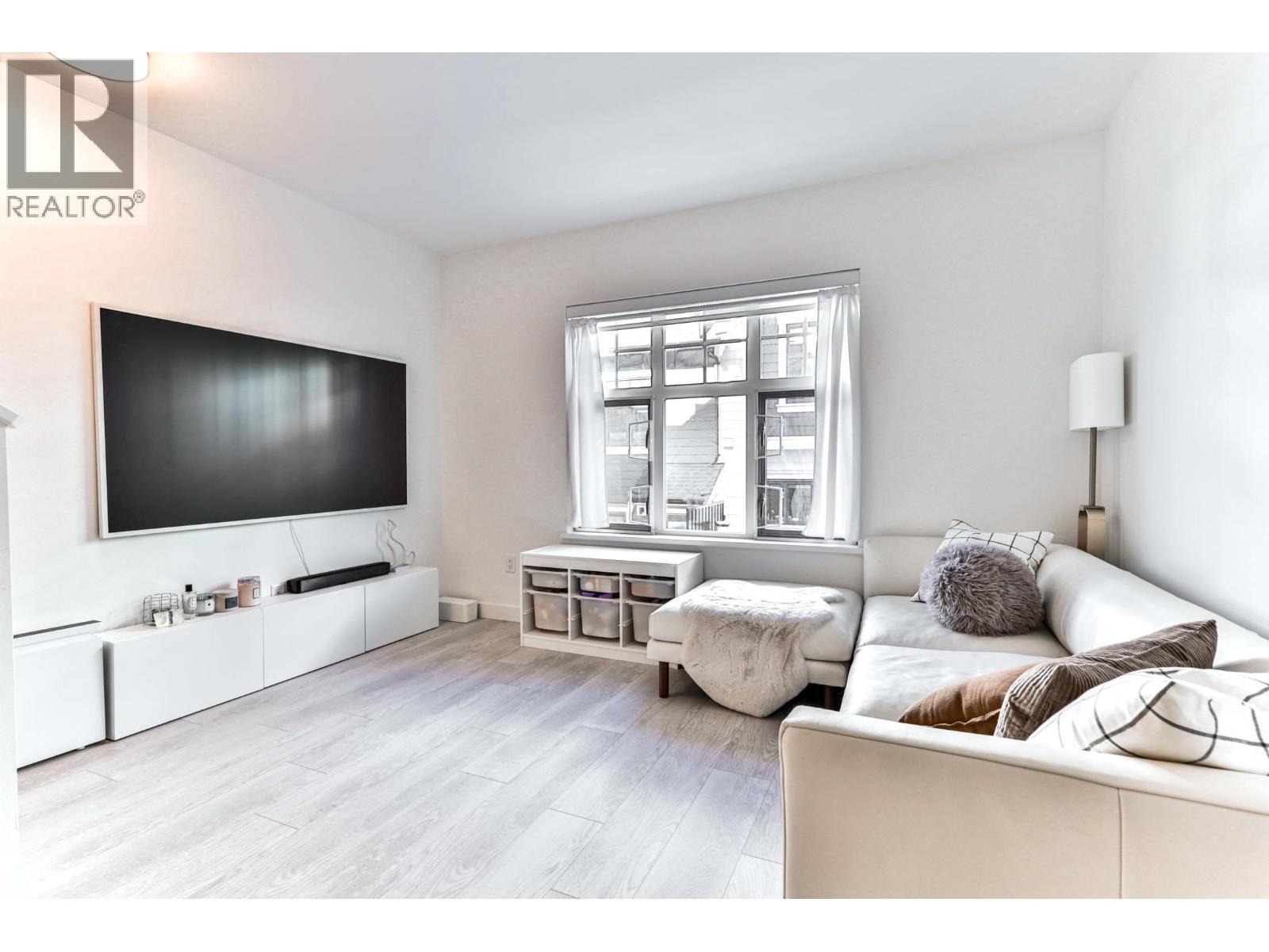 204 678 Fairview Street, Coquitlam, British Columbia  V3J 0N1 - Photo 3 - R3085947