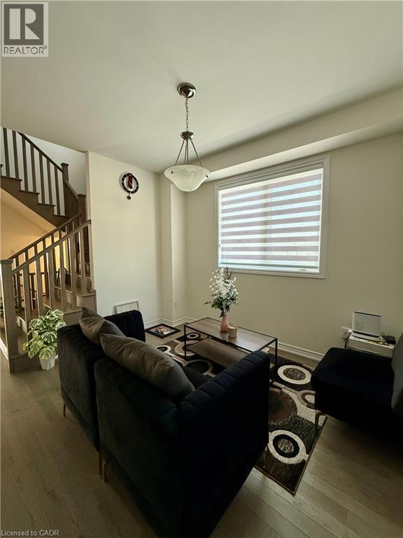 1 Molnar Crescent, Brantford, Ontario  N3T 0X3 - Photo 6 - 40808533