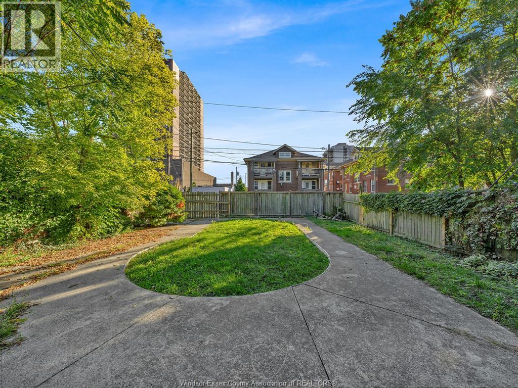 762 Victoria Avenue, Windsor, Ontario  N9A 4N2 - Photo 4 - 25031391