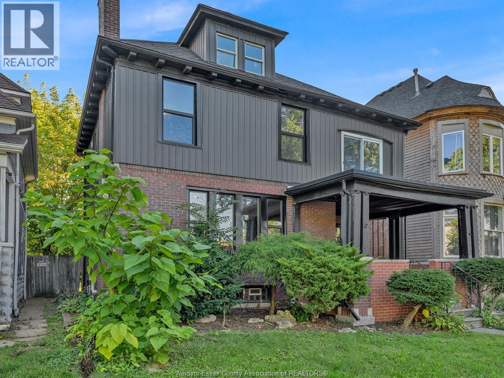 762 VICTORIA AVENUE, Windsor, Ontario
