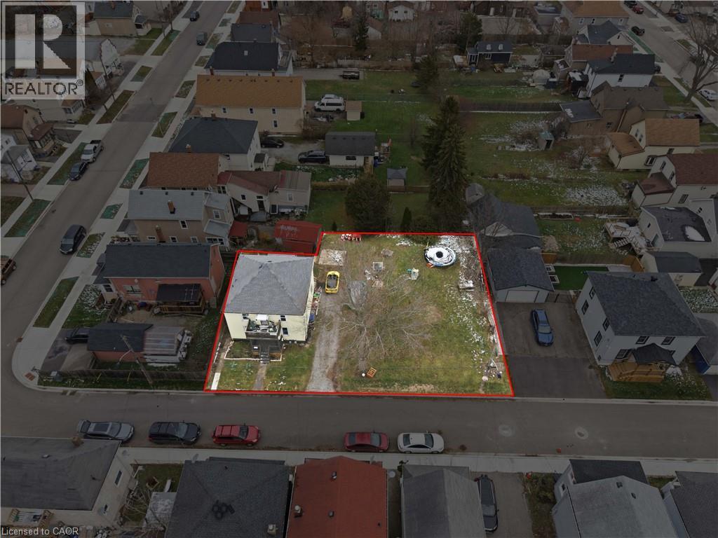 11 Patsy Avenue, Welland, Ontario  L3B 3M1 - Photo 3 - 40792924