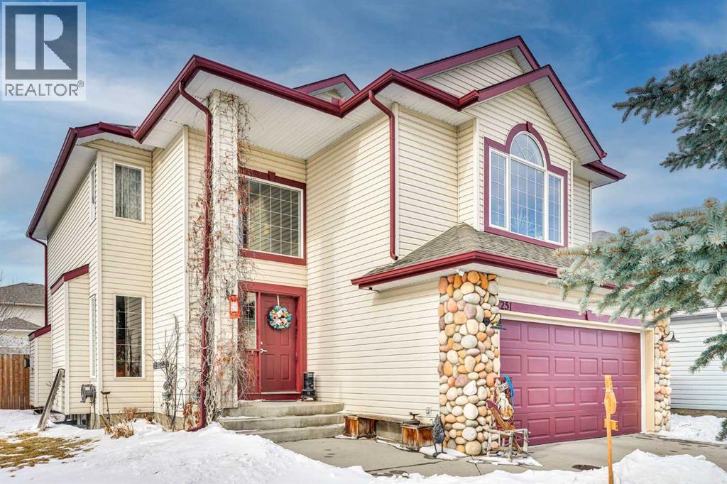 251 Lakeview Cove, Chestermere, Alberta  T1X 1E7 - Photo 2 - A2289312
