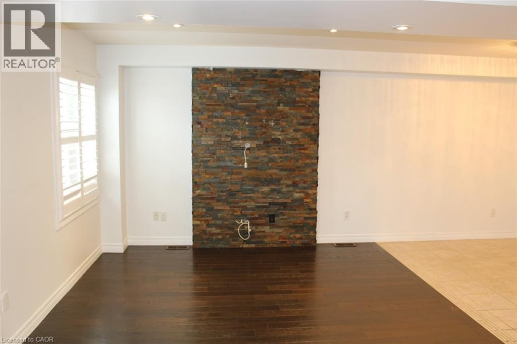 27 Waterbridge Street, Stoney Creek, Ontario  L8J 0E3 - Photo 5 - 40794492