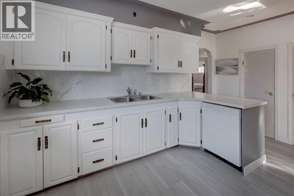 1307 Windsor Street Nw, Calgary, Alberta  T2N 3X2 - Photo 12 - A2289667