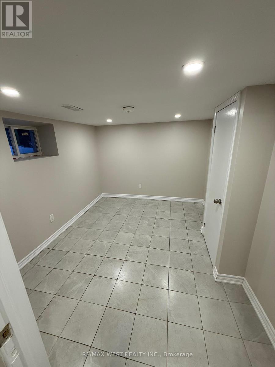 Basement - 6 Byng Avenue, Brampton, Ontario  L6Y 1L1 - Photo 3 - W12832132
