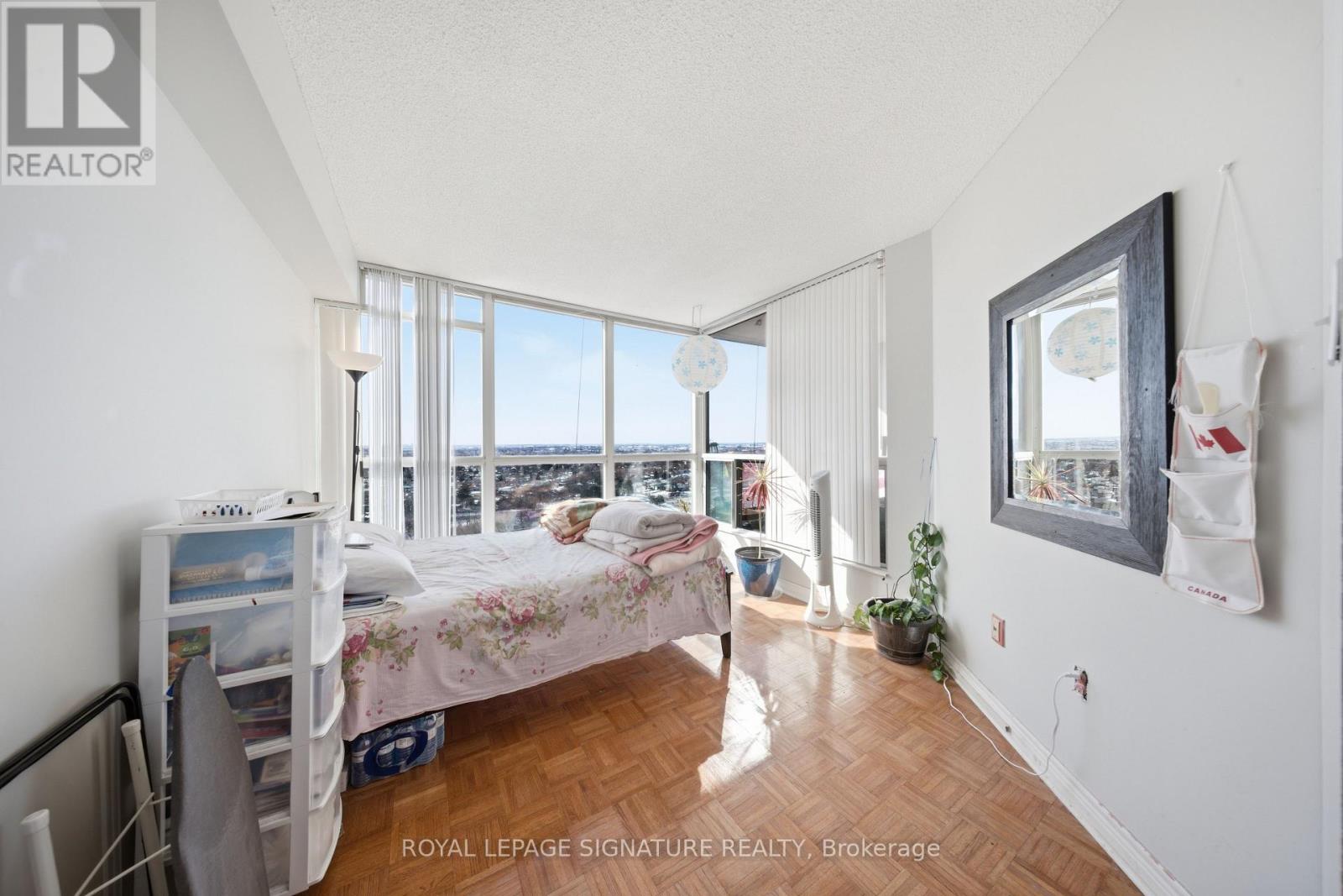 1906 - 3 Rowntree Road, Toronto, Ontario  M9V 5G8 - Photo 11 - W12832134