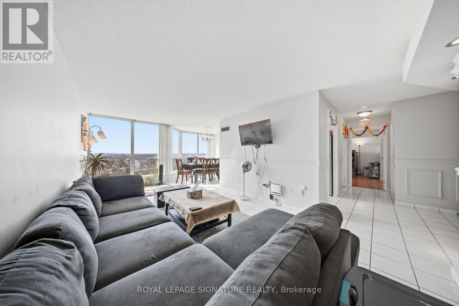 1906 - 3 Rowntree Road, Toronto, Ontario  M9V 5G8 - Photo 7 - W12832134