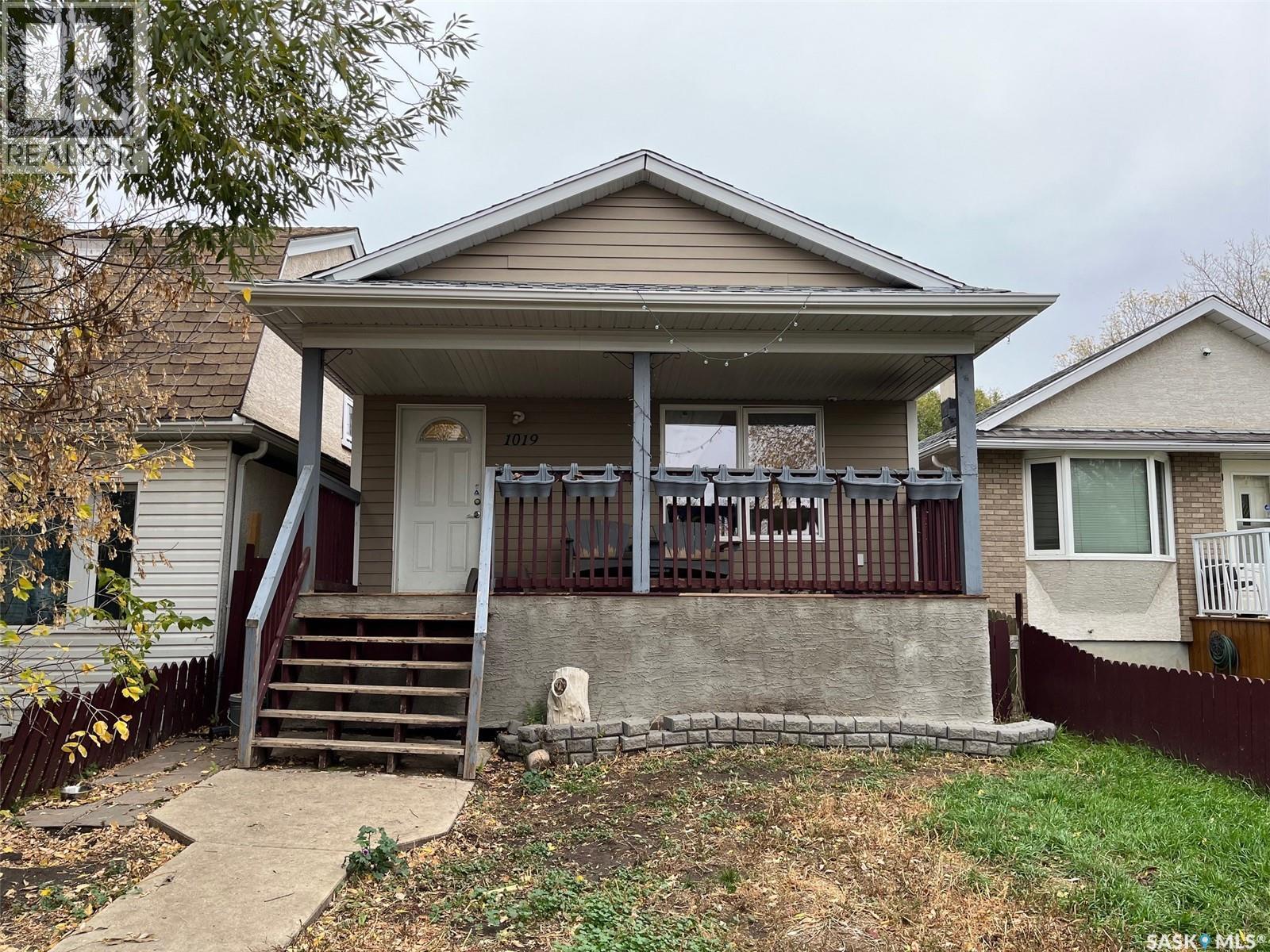 1019 Rae Street, Regina, Saskatchewan  S4T 2B7 - Photo 1 - SK029442