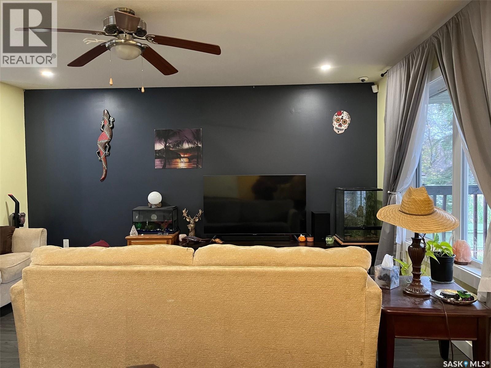 1019 Rae Street, Regina, Saskatchewan  S4T 2B7 - Photo 6 - SK029442