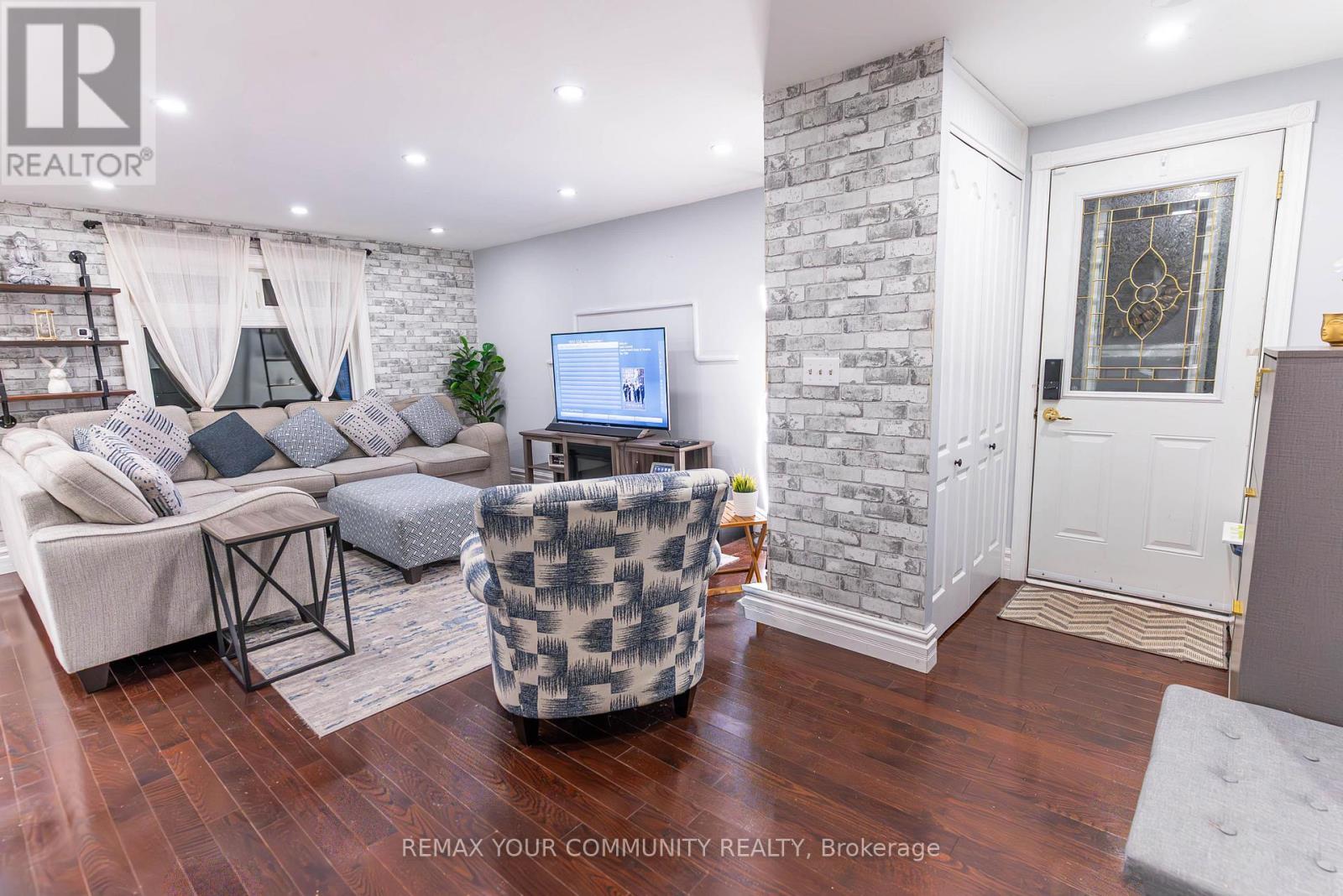 Main - 692 Down Crescent, Oshawa, Ontario  L1H 7Y1 - Photo 11 - E12831622