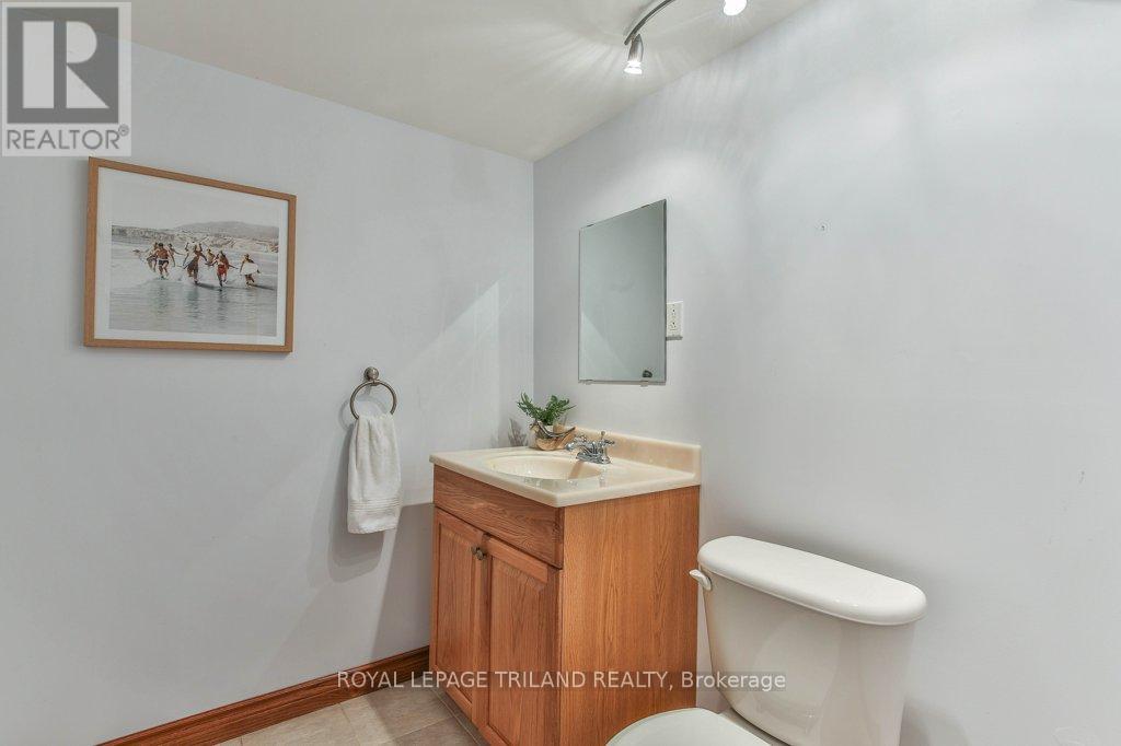 39 Bellrock Crescent, London East, Ontario  N5V 4M6 - Photo 42 - X12832144