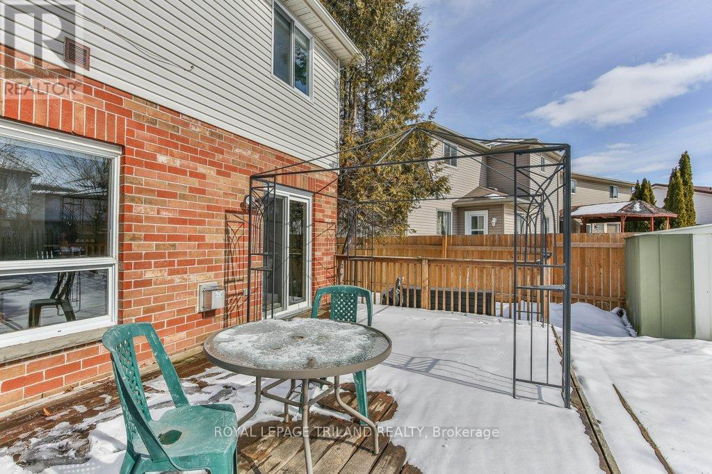 39 Bellrock Crescent, London East, Ontario  N5V 4M6 - Photo 45 - X12832144