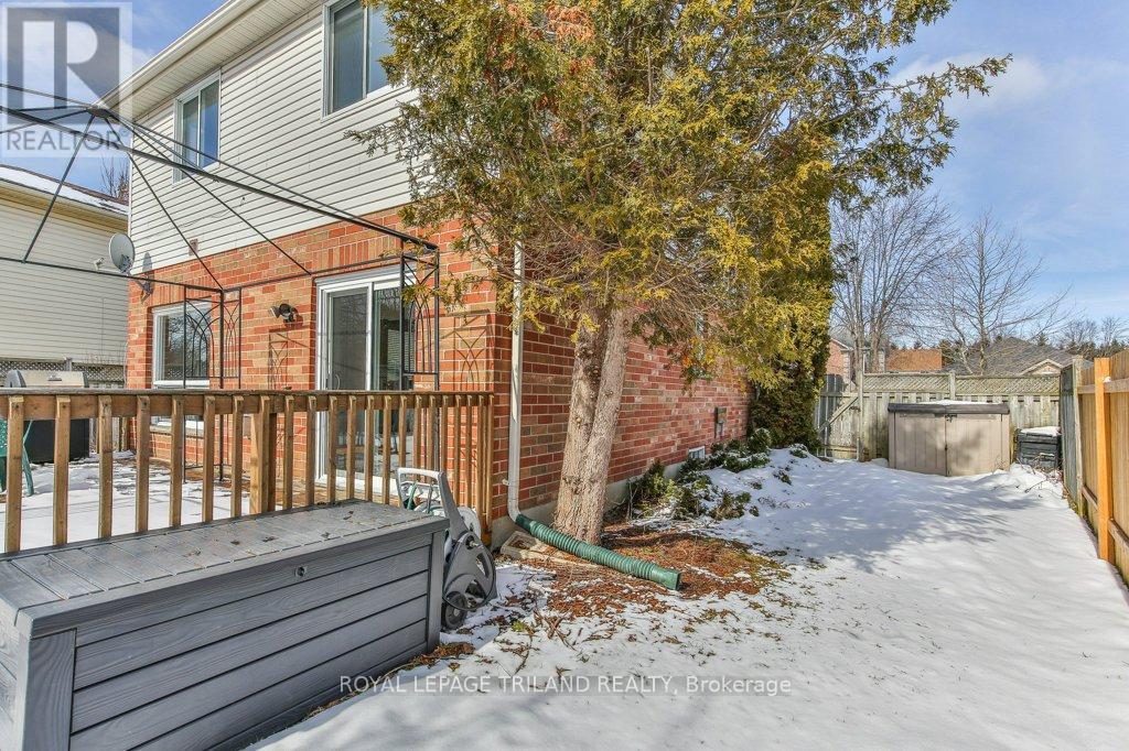 39 Bellrock Crescent, London East, Ontario  N5V 4M6 - Photo 49 - X12832144