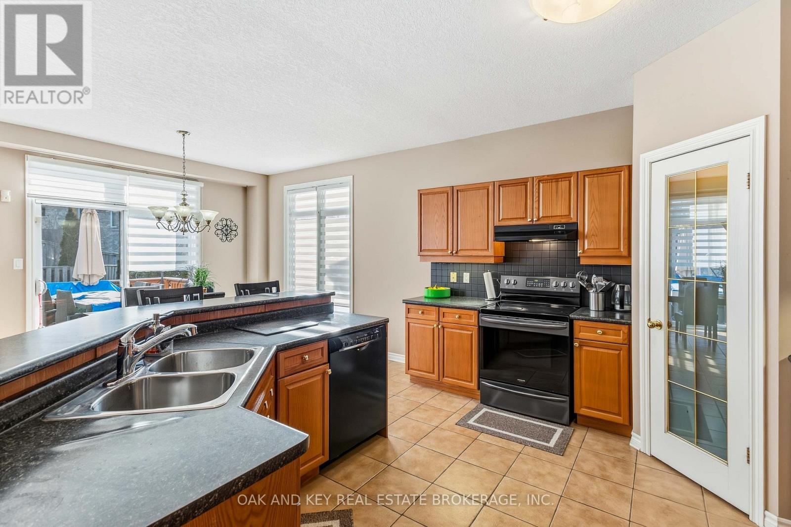 2180 Lilac Avenue, London South, Ontario  N6K 5C5 - Photo 17 - X12832146