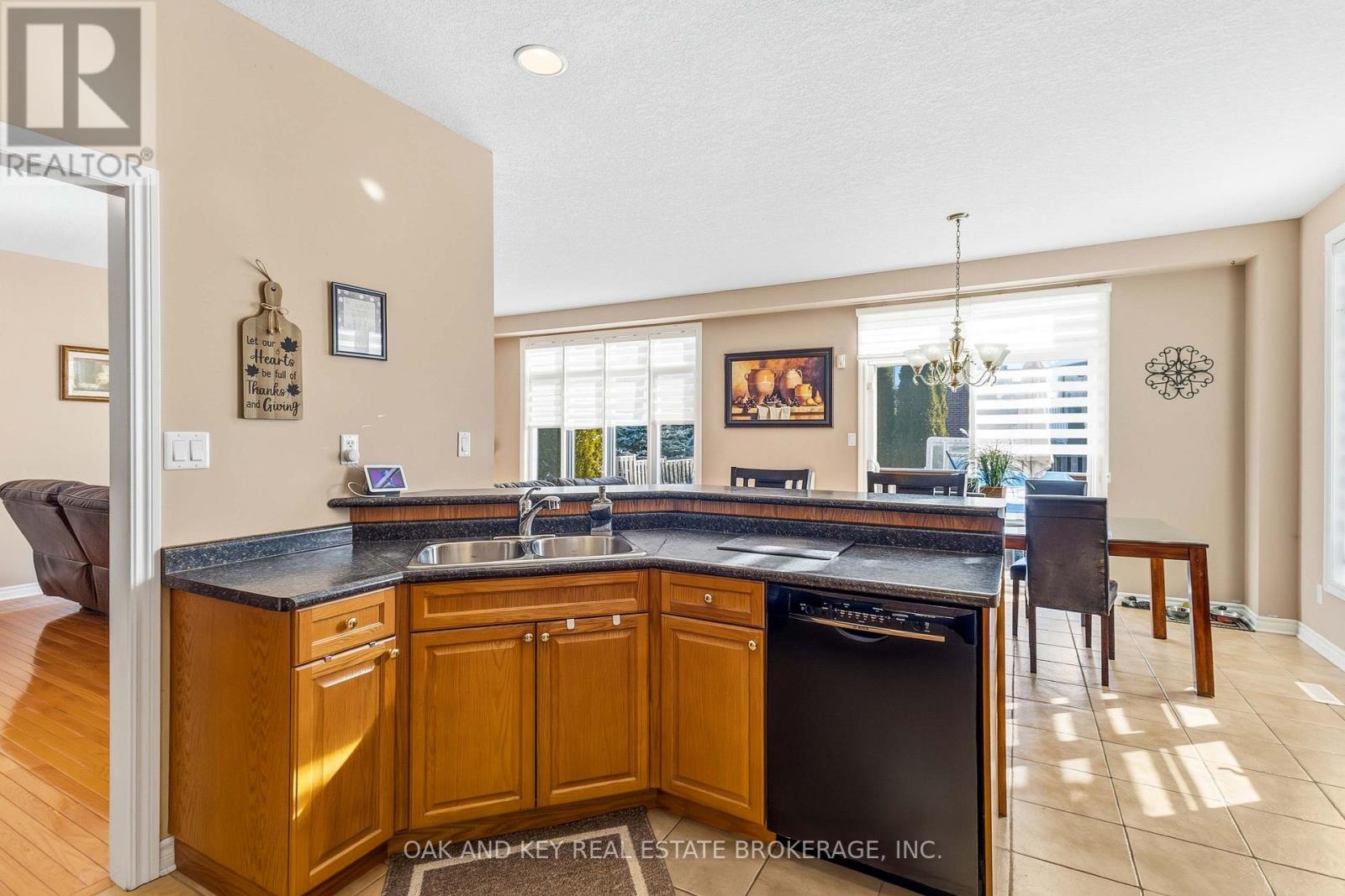 2180 Lilac Avenue, London South, Ontario  N6K 5C5 - Photo 18 - X12832146