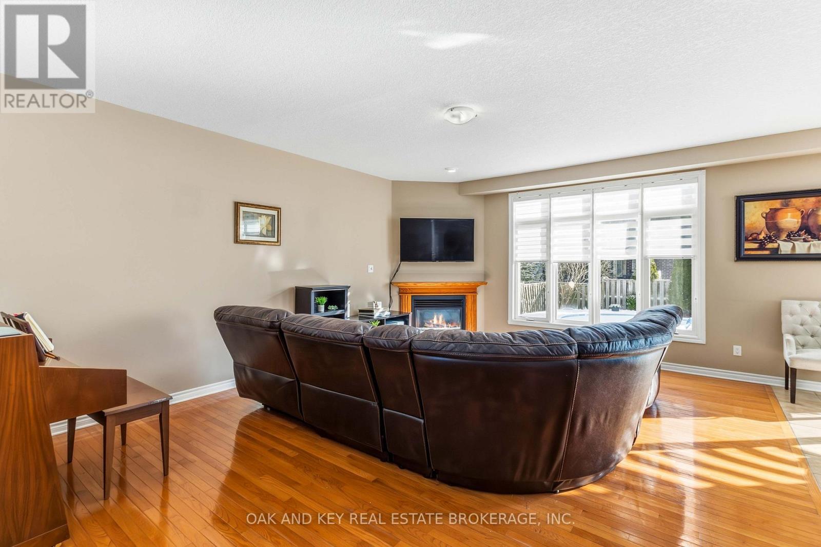 2180 Lilac Avenue, London South, Ontario  N6K 5C5 - Photo 7 - X12832146